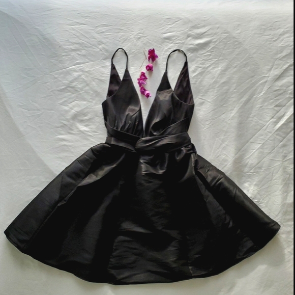 Fashion Nova Dresses & Skirts - BOGO FASHION NOVA Black cocktail dress deep plunge